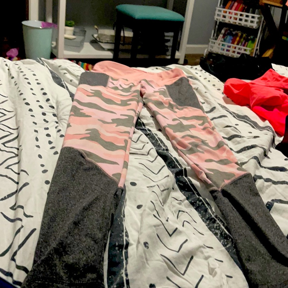 Cameo leggings